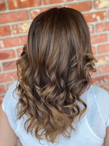 Beauty Salon «Aguilar Beauty & Barber Salon», reviews and photos, 645 10th St E, Palmetto, FL 34221, USA