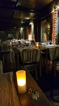 Atmosphère du Restaurant la maison du chateau à Châteauneuf-le-Rouge - n°6