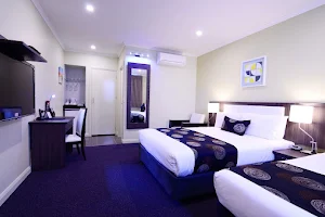 Park Squire Motor Inn & Serviced Apartments image