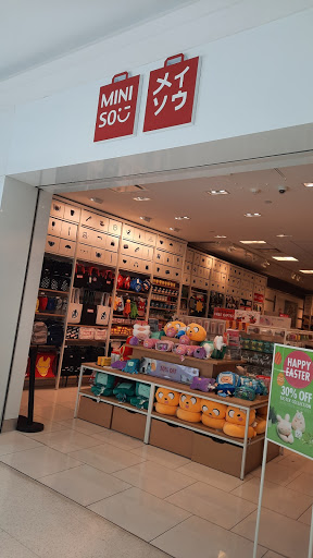 Shopping Mall «Beverly Center», reviews and photos, 8500 Beverly Blvd, Los Angeles, CA 90048, USA