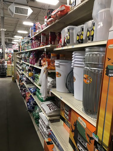 Home Improvement Store «Tractor Supply Co.», reviews and photos, 4601 E Grand River Ave, Howell, MI 48843, USA