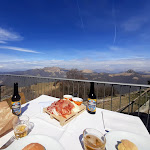 Photo n°1 de l'avis de perrine.e fait le 09/04/2022 à 11:03 sur le  Ristoro Alpino Vetta Bisbino à Cernobbio