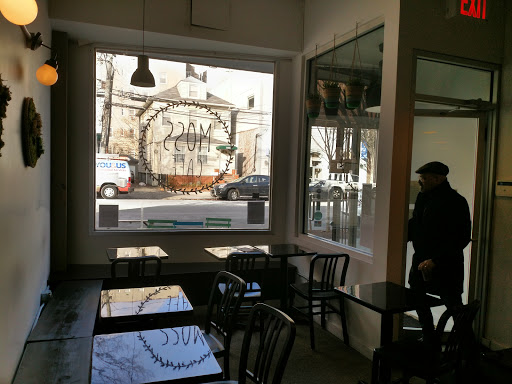 New American Restaurant «Moss Café», reviews and photos, 3260 Johnson Ave, Bronx, NY 10463, USA