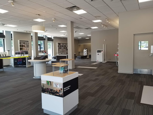 Cell Phone Store «Verizon», reviews and photos, 355 N Central Ave, Hartsdale, NY 10530, USA