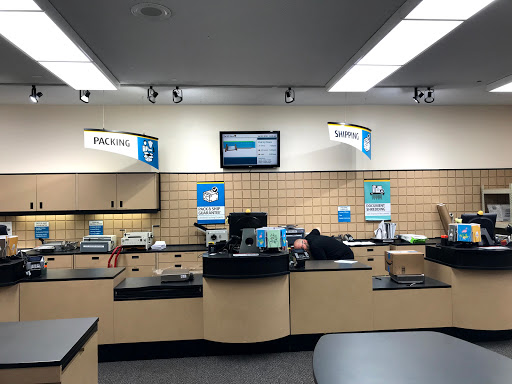 Shipping and Mailing Service «The UPS Store», reviews and photos, 8014 Olson Memorial Hwy, Golden Valley, MN 55427, USA