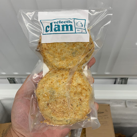 Eclectic Clam by null