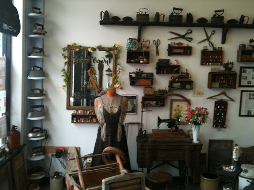 Dry Cleaner «Pert Cleaners», reviews and photos, 4213 W Irving Park Rd, Chicago, IL 60641, USA