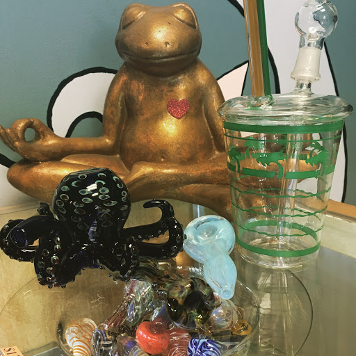 Tobacco Shop «Smokes & Such», reviews and photos, 3439 Dempster St, Skokie, IL 60076, USA