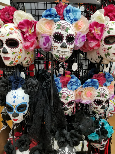 Thrift Store «Goodwill Store», reviews and photos, 23740 El Toro Rd e, Lake Forest, CA 92630, USA