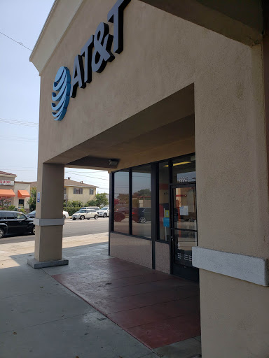 Cell Phone Store «AT&T Authorized Retailer», reviews and photos, 2229 W Redondo Beach Blvd, Gardena, CA 90247, USA