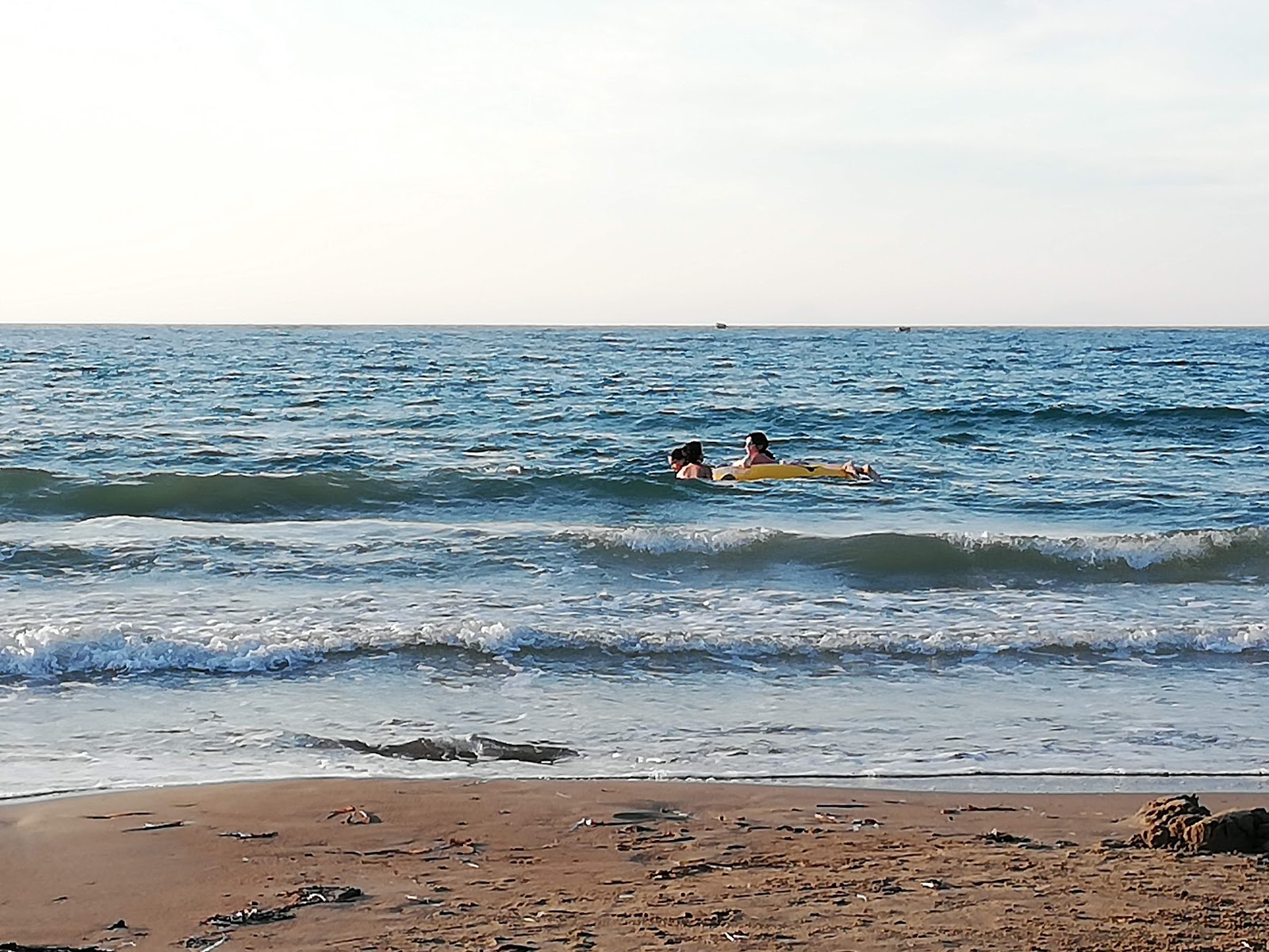 Mimoza beach'in fotoğrafı düz ve uzun ile birlikte