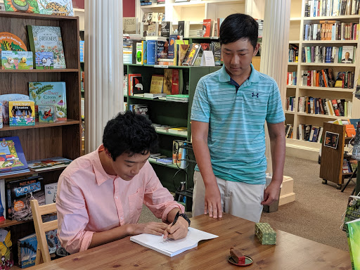 Book Store «River Oaks Book Store», reviews and photos, 3270 Westheimer Rd, Houston, TX 77098, USA