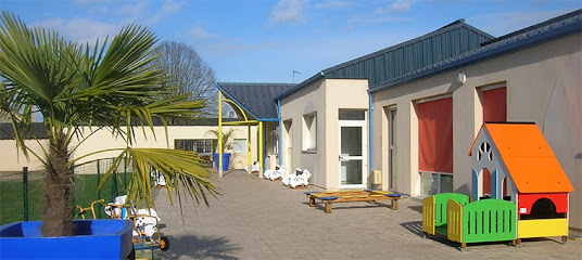 Ecole Maternelle et Primaire Sainte Colombe Guéroncin