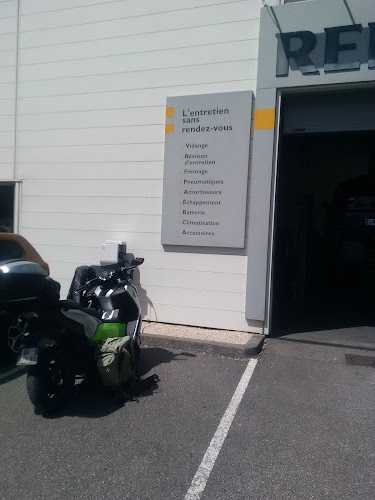Borne de recharge de véhicules électriques Renault Charging Station Saint-Girons
