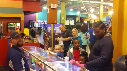 Amusement Center «Strike & Spare Family Fun Center», reviews and photos, 90 Volunteer Dr # 300, Hendersonville, TN 37075, USA