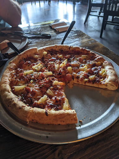 Pizza Restaurant «BLACKSTONE PUB & EATERY», reviews and photos, 525 Broad St, Gadsden, AL 35901, USA