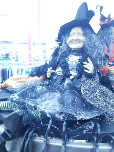 Thrift Store «Out of the Closet - Fort Lauderdale», reviews and photos, 1785 E Sunrise Blvd, Fort Lauderdale, FL 33304, USA