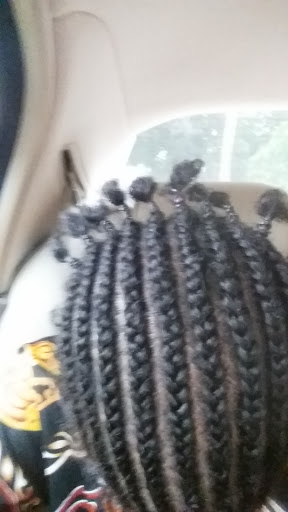 Barber Shop «Heads Up Barber & Beauty», reviews and photos, 2801 Pinecroft Rd # A, Greensboro, NC 27407, USA