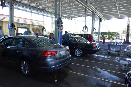 Car Wash «7 Flags Full Service Car Wash, Detail, & Express Lube», reviews and photos, 2270 N Texas St, Fairfield, CA 94533, USA