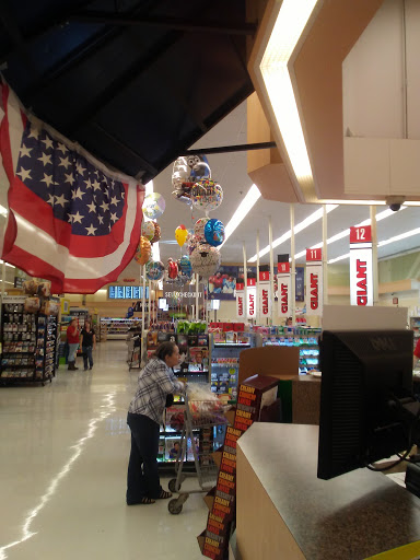 Grocery Store «Giant Food Stores», reviews and photos, 328 Church St, Danville, PA 17821, USA