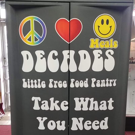 Tobacco Shop «Decades Psychedelic Daze», reviews and photos, 2895 Seneca St, Buffalo, NY 14224, USA