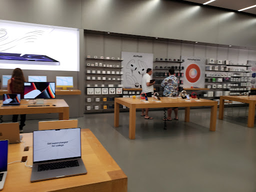 Apple Manhattan Village image