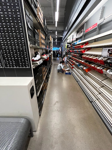 Shopping Mall «Albertville Premium Outlets», reviews and photos, 6415 Labeaux Ave NE, Albertville, MN 55301, USA