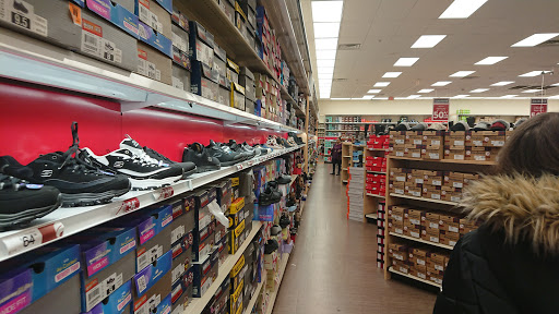 Shoe Store «Famous Footwear», reviews and photos, 1515 US-22 #42, Watchung, NJ 07069, USA