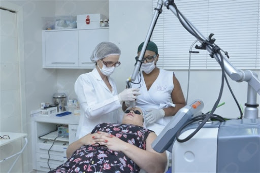 Logo da empresa - Dra Daniela Bellucci - Dermatologista