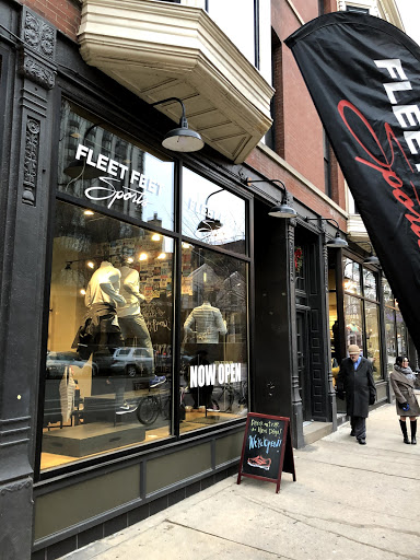 Sporting Goods Store «Fleet Feet Sports - Old Town», reviews and photos, 1620 N Wells St, Chicago, IL 60614, USA