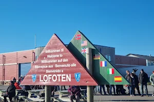 Lofoten Harbour, Leknes image