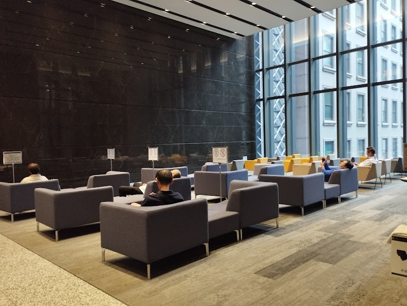 セブン-イレブン 京橋エドグランフロアスリー店