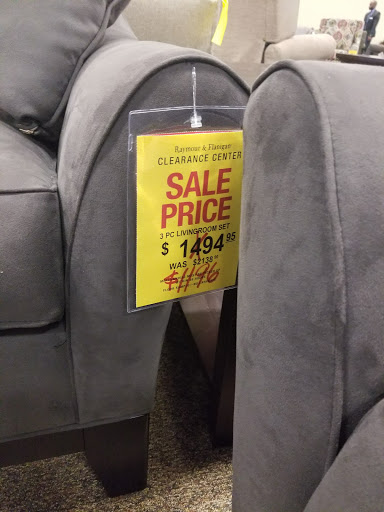 Furniture Store «Raymour & Flanigan Furniture and Mattress Clearance Center», reviews and photos, 1799 Boston Post Rd, Milford, CT 06460, USA