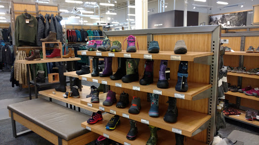 Camping Store «REI», reviews and photos, 1140 Woodruff Rd #400, Greenville, SC 29607, USA