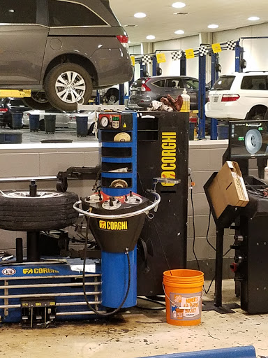 Honda Dealer «Spring Branch Honda», reviews and photos, 10250 Katy Fwy, Houston, TX 77043, USA