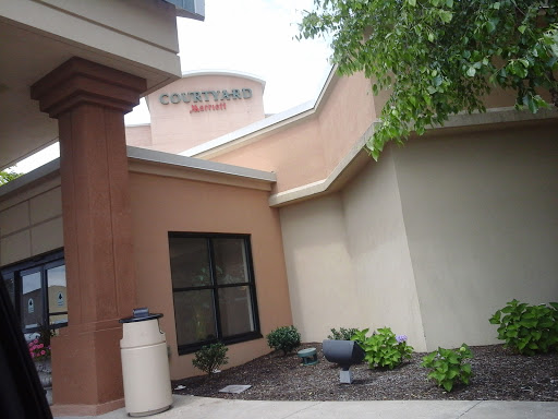 Hotel «Courtyard by Marriott Canton», reviews and photos, 4375 Metro Cir NW, North Canton, OH 44720, USA