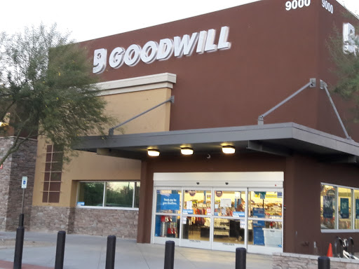 Thrift Store «91st & Northern Goodwill Retail Store & Donation Center», reviews and photos, 9000 W Northern Ave, Glendale, AZ 85305, USA