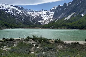 Laguna Esmeralda image