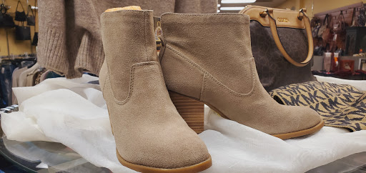 Clothing Store «Passion For Fashion», reviews and photos, 12767 Chillicothe Rd, Chesterland, OH 44026, USA