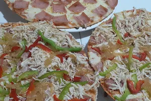 pizzas image