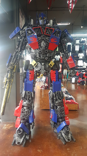 Shoe Store «Foot Locker», reviews and photos, 930 W Sunrise Blvd, Fort Lauderdale, FL 33311, USA