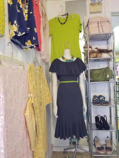 Consignment Shop «New To You Consignment Shop», reviews and photos, 6707 Massachusetts Ave, New Port Richey, FL 34653, USA