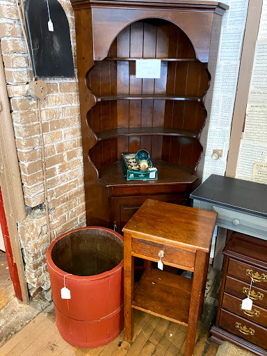 Home Goods Store «Olde Factory», reviews and photos, 139 S Hanover St, Hummelstown, PA 17036, USA