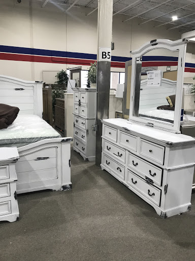 Furniture Store «American Furniture Warehouse», reviews and photos, 3900 W Gate City Blvd, Greensboro, NC 27407, USA