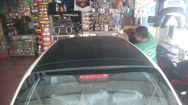 Opiniones de Decoramos Su Auto en Guayaquil - Tienda de neumáticos