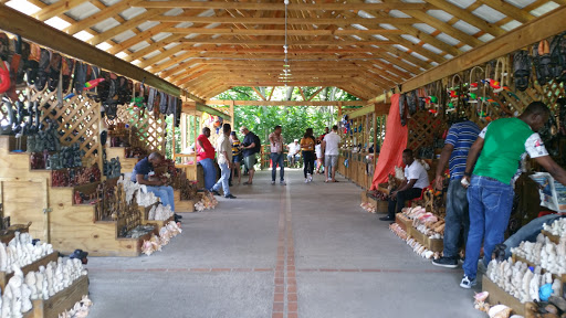 Second hand flea markets in Santo Domingo