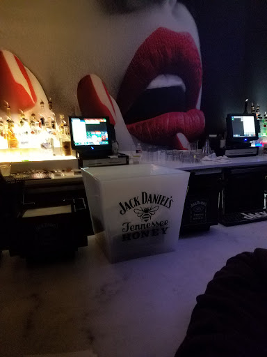 Lounge «In Love Memphis», reviews and photos, 7144 Winchester Rd, Memphis, TN 38125, USA