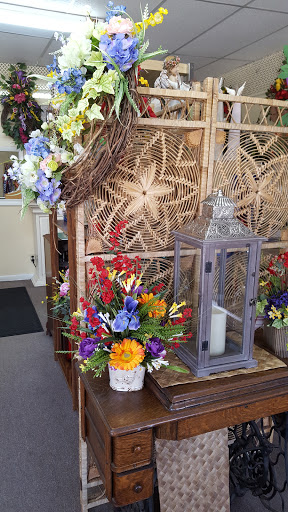 The Flower Shoppe, 232 Hopkinsville St, Greenville, KY 42345, USA, 