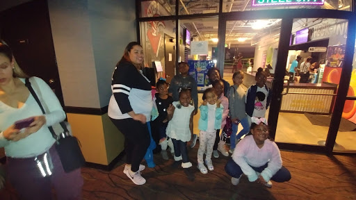 Movie Theater «Edge 12 Birmingham», reviews and photos, 7001 Crestwood Blvd #1100, Birmingham, AL 35210, USA