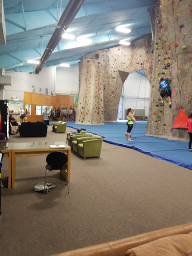 Gym «The Gravity Vault - Indoor Rock Gym», reviews and photos, 107 Pleasant Ave, Upper Saddle River, NJ 07458, USA